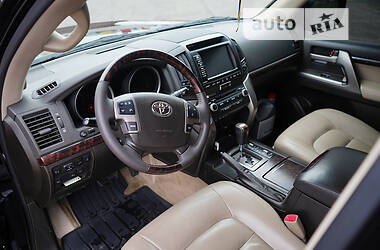 Внедорожник / Кроссовер Toyota Land Cruiser 2011 в Ковеле