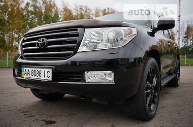 Позашляховик / Кросовер Toyota Land Cruiser 2011 в Ковелі