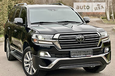 Позашляховик / Кросовер Toyota Land Cruiser 2018 в 