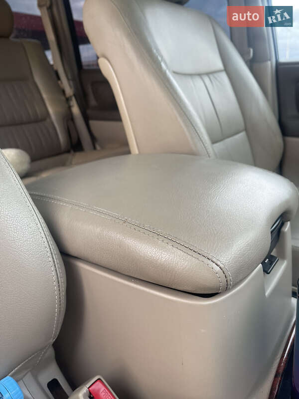 Внедорожник / Кроссовер Toyota Land Cruiser 2001 в Львове