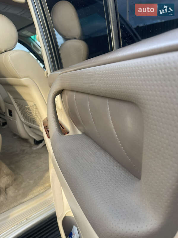 Внедорожник / Кроссовер Toyota Land Cruiser 2001 в Львове