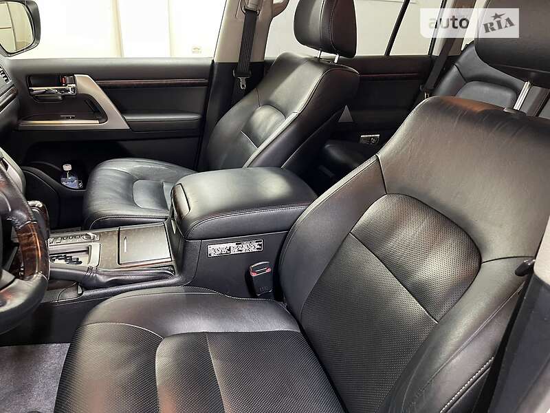Позашляховик / Кросовер Toyota Land Cruiser 2012 в Тячеві
