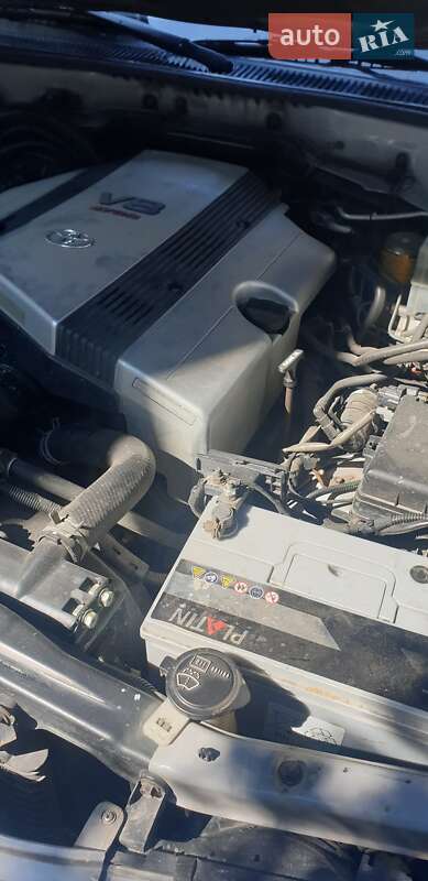 Внедорожник / Кроссовер Toyota Land Cruiser 2004 в Житомире