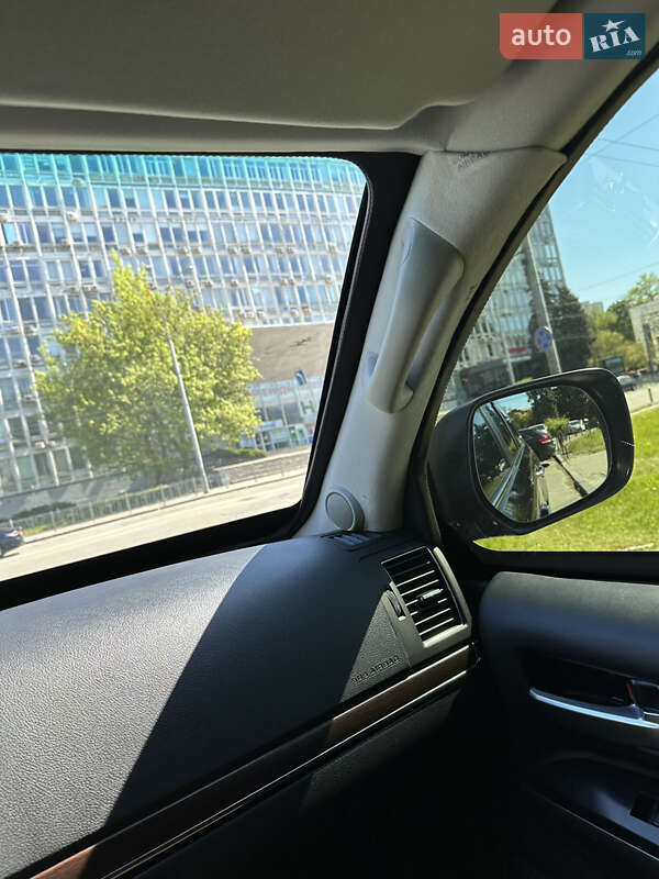 Внедорожник / Кроссовер Toyota Land Cruiser 2017 в Киеве фото 12 Внедорожник / Кроссовер Toyota Land Cruiser 2017 в Киеве