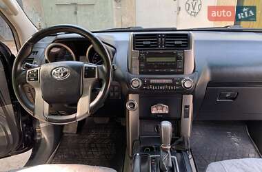 Внедорожник / Кроссовер Toyota Land Cruiser 2010 в Первомайске