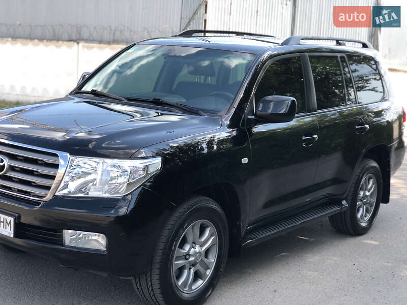 Внедорожник / Кроссовер Toyota Land Cruiser 2007 в Ровно