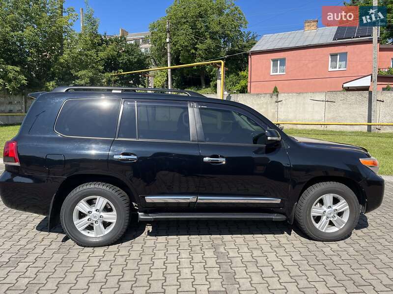 Внедорожник / Кроссовер Toyota Land Cruiser 2013 в Луцке