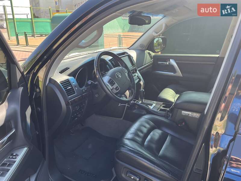 Внедорожник / Кроссовер Toyota Land Cruiser 2013 в Луцке