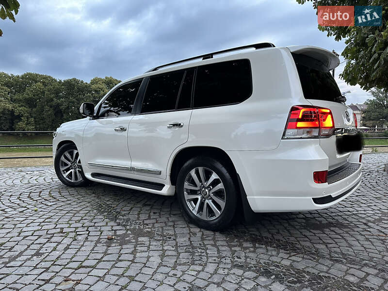Внедорожник / Кроссовер Toyota Land Cruiser 2019 в Ужгороде
