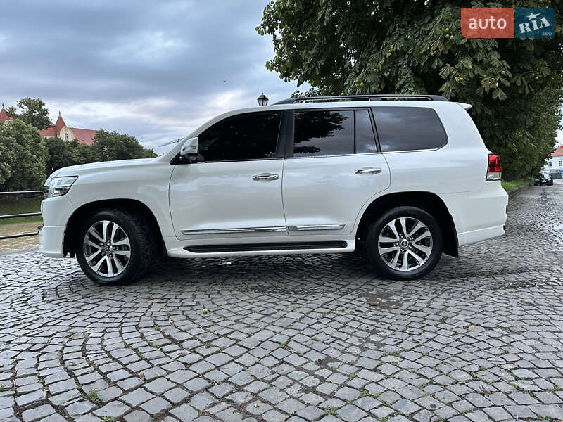 Внедорожник / Кроссовер Toyota Land Cruiser 2019 в Ужгороде