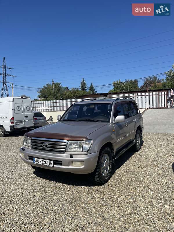 Toyota Land Cruiser 2003