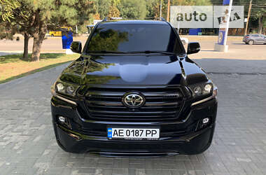Позашляховик / Кросовер Toyota Land Cruiser 2017 в 