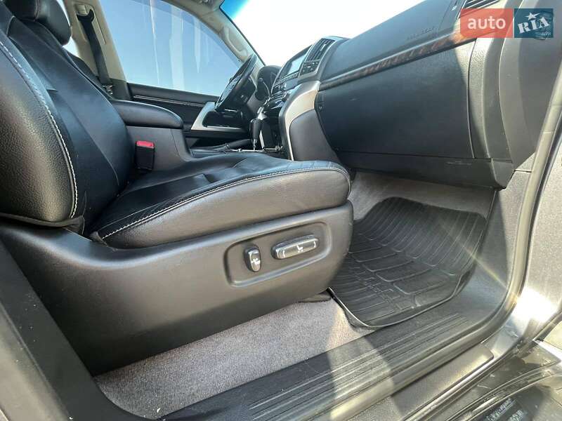 Позашляховик / Кросовер Toyota Land Cruiser 2013 в Вінниці