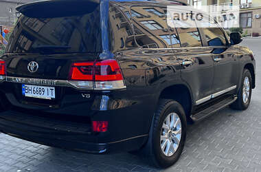 Внедорожник / Кроссовер Toyota Land Cruiser 2019 в 