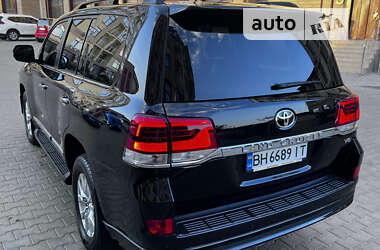 Внедорожник / Кроссовер Toyota Land Cruiser 2019 в 