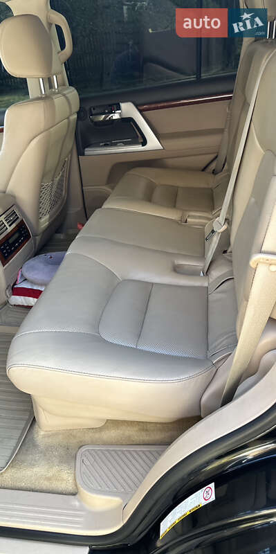 Внедорожник / Кроссовер Toyota Land Cruiser 2012 в Малине