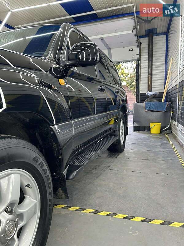 Внедорожник / Кроссовер Toyota Land Cruiser 2006 в Киеве