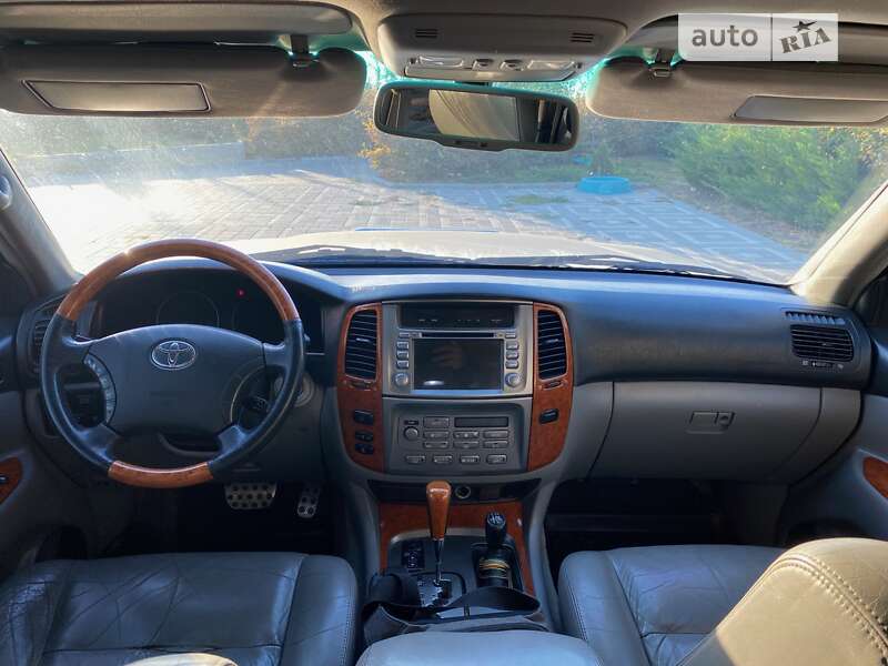 Внедорожник / Кроссовер Toyota Land Cruiser 2006 в Одессе