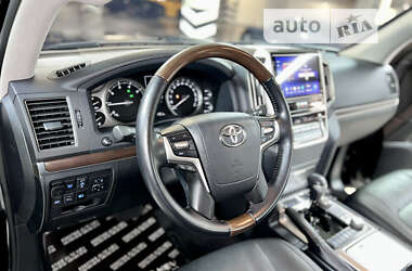 Внедорожник / Кроссовер Toyota Land Cruiser 2019 в 