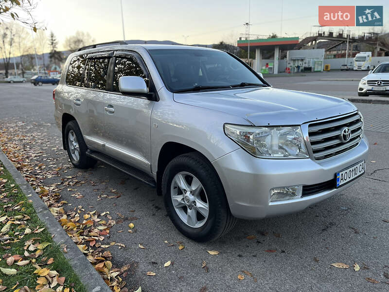 Позашляховик / Кросовер Toyota Land Cruiser 2008 в Сваляві