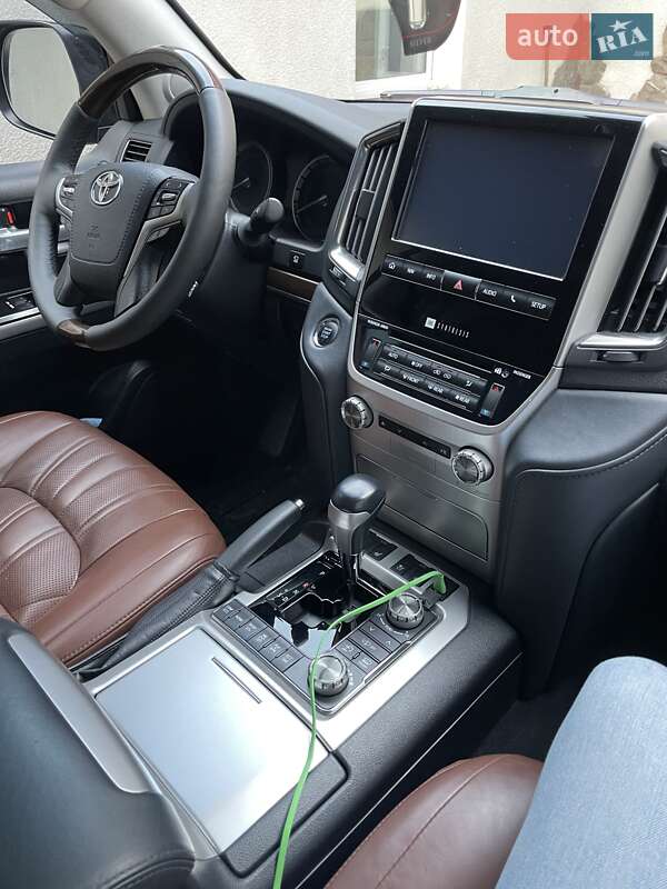 Внедорожник / Кроссовер Toyota Land Cruiser 2018 в Жовкве