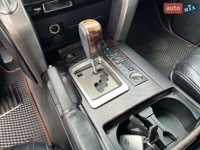 Позашляховик / Кросовер Toyota Land Cruiser 2012 в Дніпрі