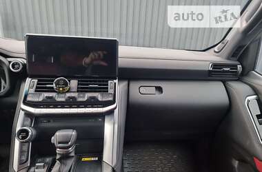 Внедорожник / Кроссовер Toyota Land Cruiser 2022 в 