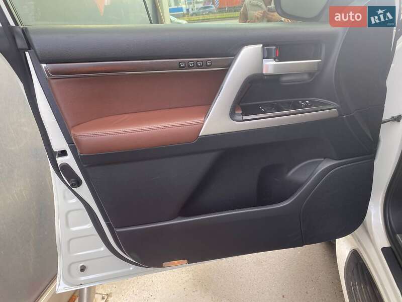 Внедорожник / Кроссовер Toyota Land Cruiser 2019 в Днепре