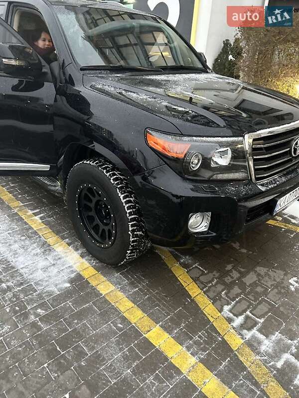 Внедорожник / Кроссовер Toyota Land Cruiser 2014 в Киеве фото 3 Внедорожник / Кроссовер Toyota Land Cruiser 2014 в Киеве