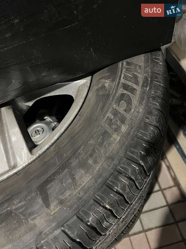 Внедорожник / Кроссовер Toyota Land Cruiser 2014 в Киеве фото 20 Внедорожник / Кроссовер Toyota Land Cruiser 2014 в Киеве