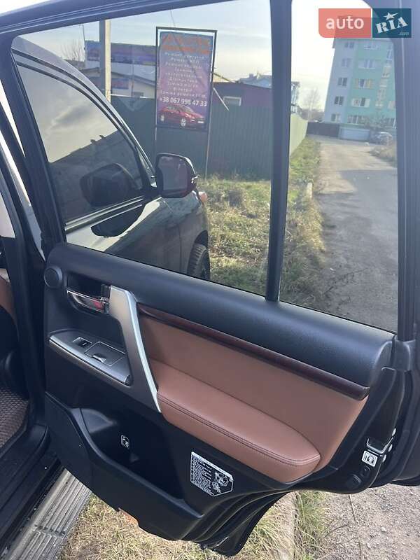 Внедорожник / Кроссовер Toyota Land Cruiser 2014 в Киеве фото 28 Внедорожник / Кроссовер Toyota Land Cruiser 2014 в Киеве