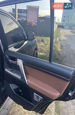 Внедорожник / Кроссовер Toyota Land Cruiser 2014 в 