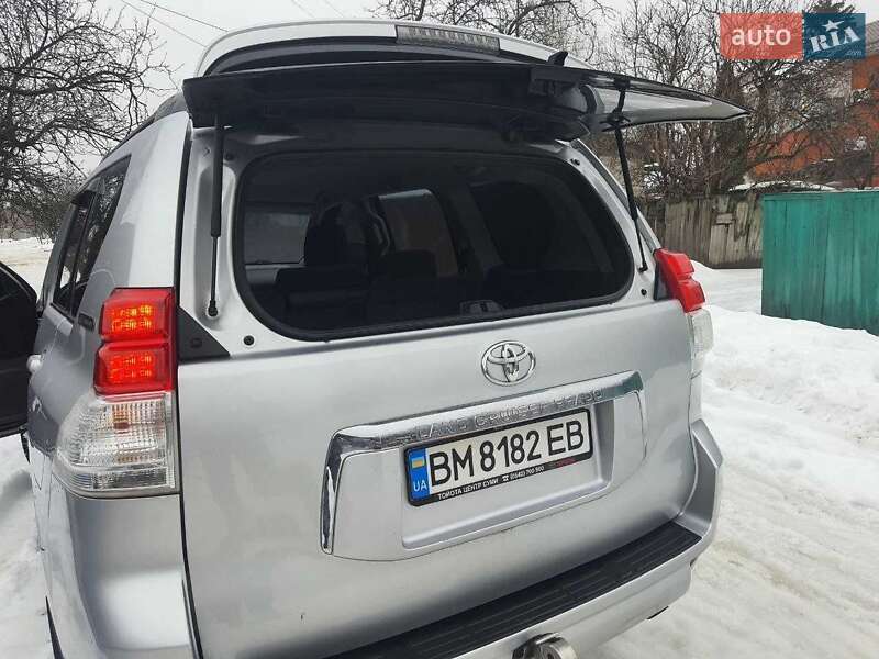 Позашляховик / Кросовер Toyota Land Cruiser 2012 в Сумах
