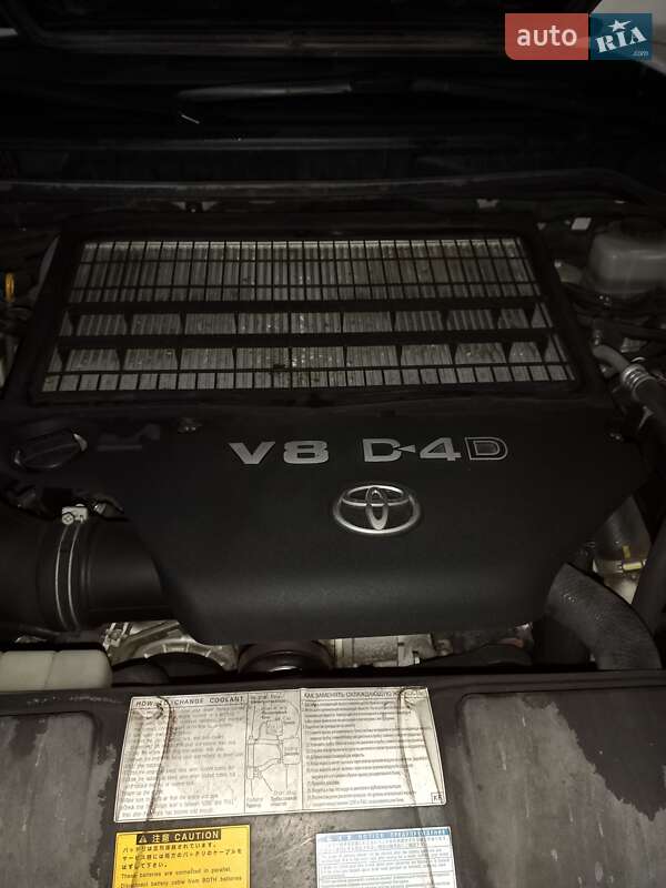 Позашляховик / Кросовер Toyota Land Cruiser 2013 в Чернігові