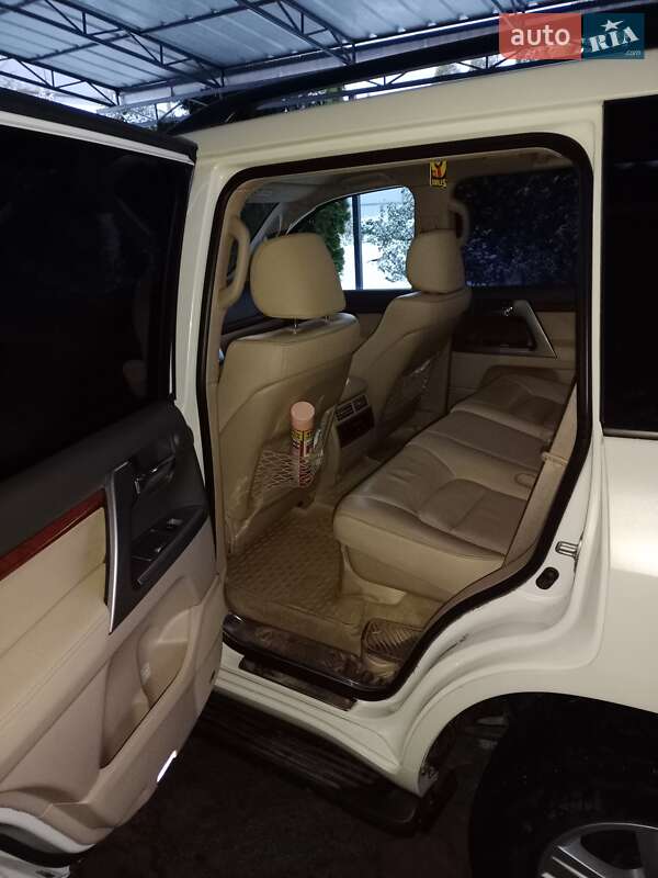 Позашляховик / Кросовер Toyota Land Cruiser 2013 в Чернігові