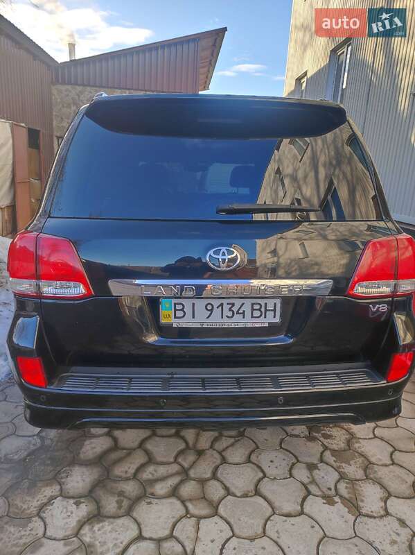 Внедорожник / Кроссовер Toyota Land Cruiser 2011 в Лубнах