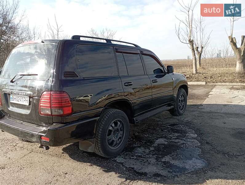 Позашляховик / Кросовер Toyota Land Cruiser 2002 в Одесі