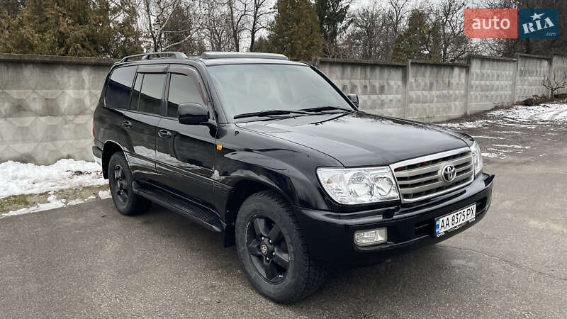 Внедорожник / Кроссовер Toyota Land Cruiser 2003 в Киеве