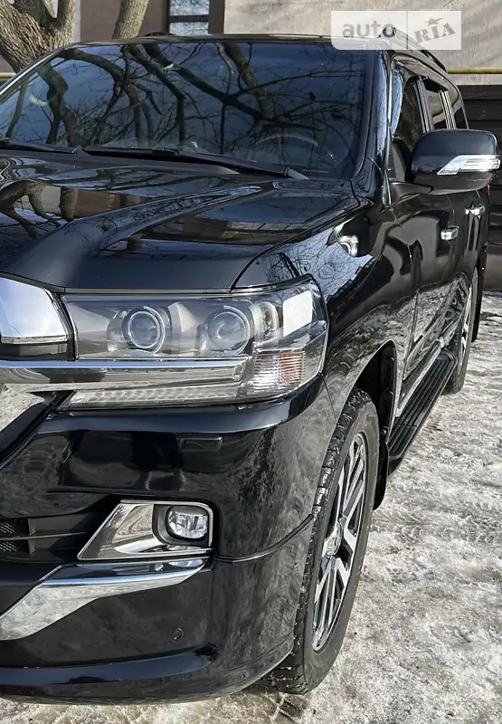 Toyota Land Cruiser