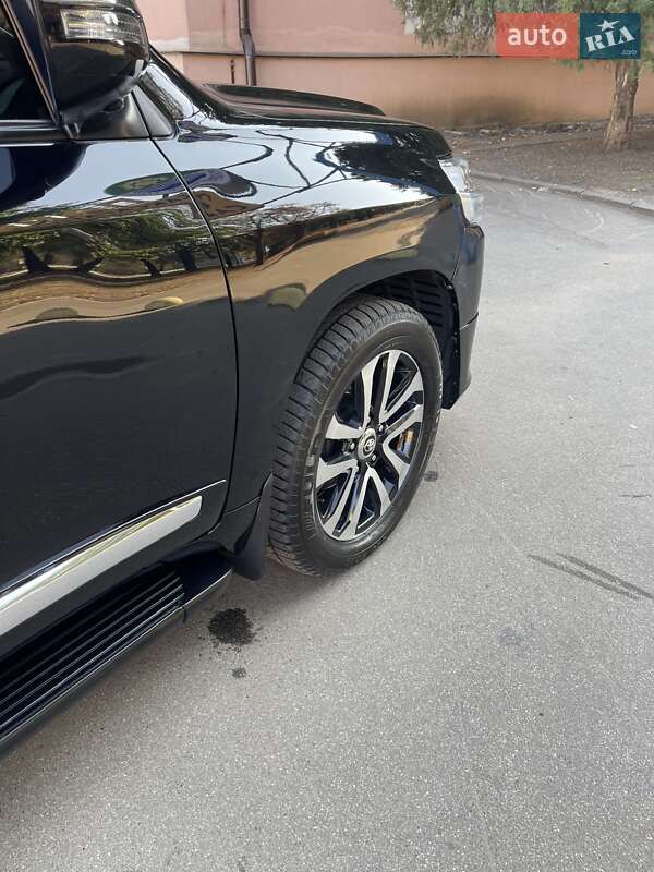 Внедорожник / Кроссовер Toyota Land Cruiser 2014 в Кривом Роге