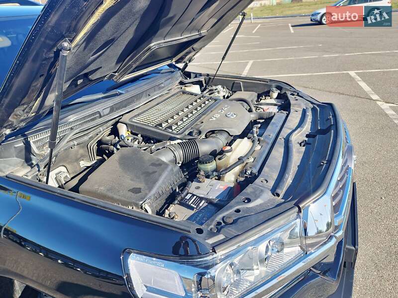 Внедорожник / Кроссовер Toyota Land Cruiser 2014 в Кривом Роге