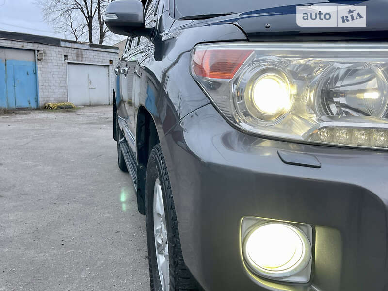 Внедорожник / Кроссовер Toyota Land Cruiser 2012 в Каменском