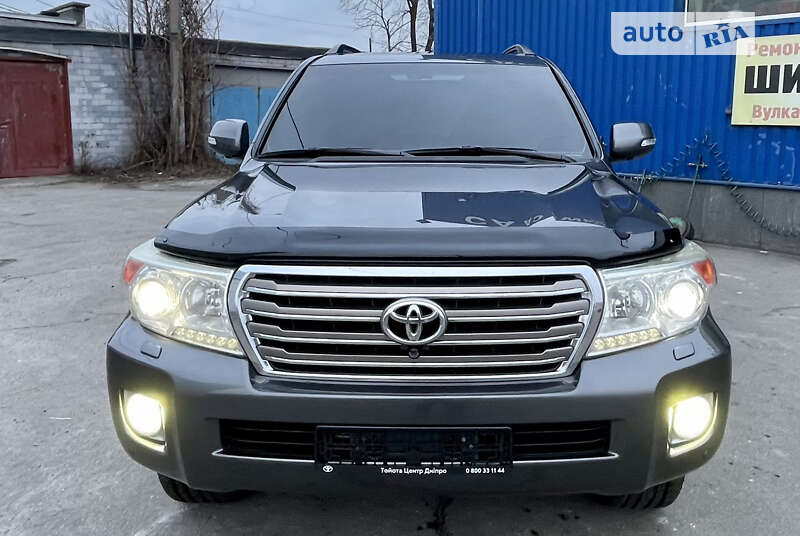 Внедорожник / Кроссовер Toyota Land Cruiser 2012 в Каменском