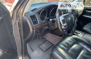 Внедорожник / Кроссовер Toyota Land Cruiser 2013 в Чернигове