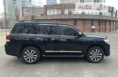 Внедорожник / Кроссовер Toyota Land Cruiser 2018 в Подольске