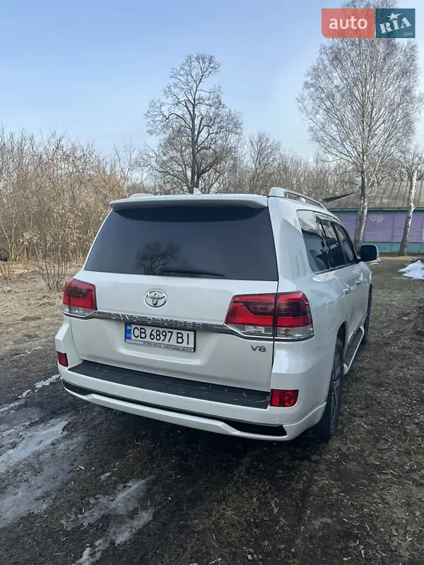 Внедорожник / Кроссовер Toyota Land Cruiser 2017 в 