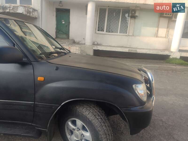 Внедорожник / Кроссовер Toyota Land Cruiser 2001 в Харькове