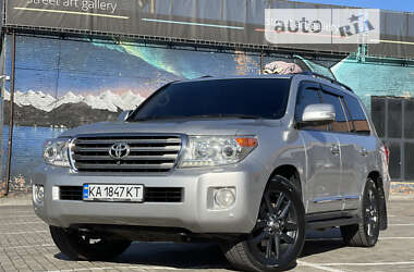 Позашляховик / Кросовер Toyota Land Cruiser 2013 в Луцьку