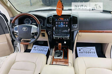 Позашляховик / Кросовер Toyota Land Cruiser 2013 в Іршаві