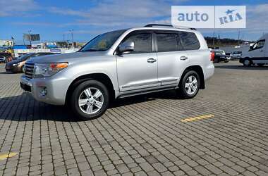 Позашляховик / Кросовер Toyota Land Cruiser 2012 в Чернівцях